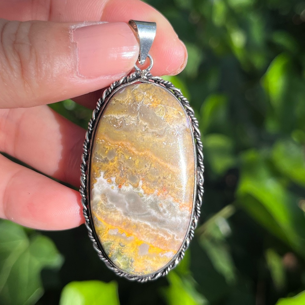 925 Silver plated bumble bee Jasper oval pendant Palo‎